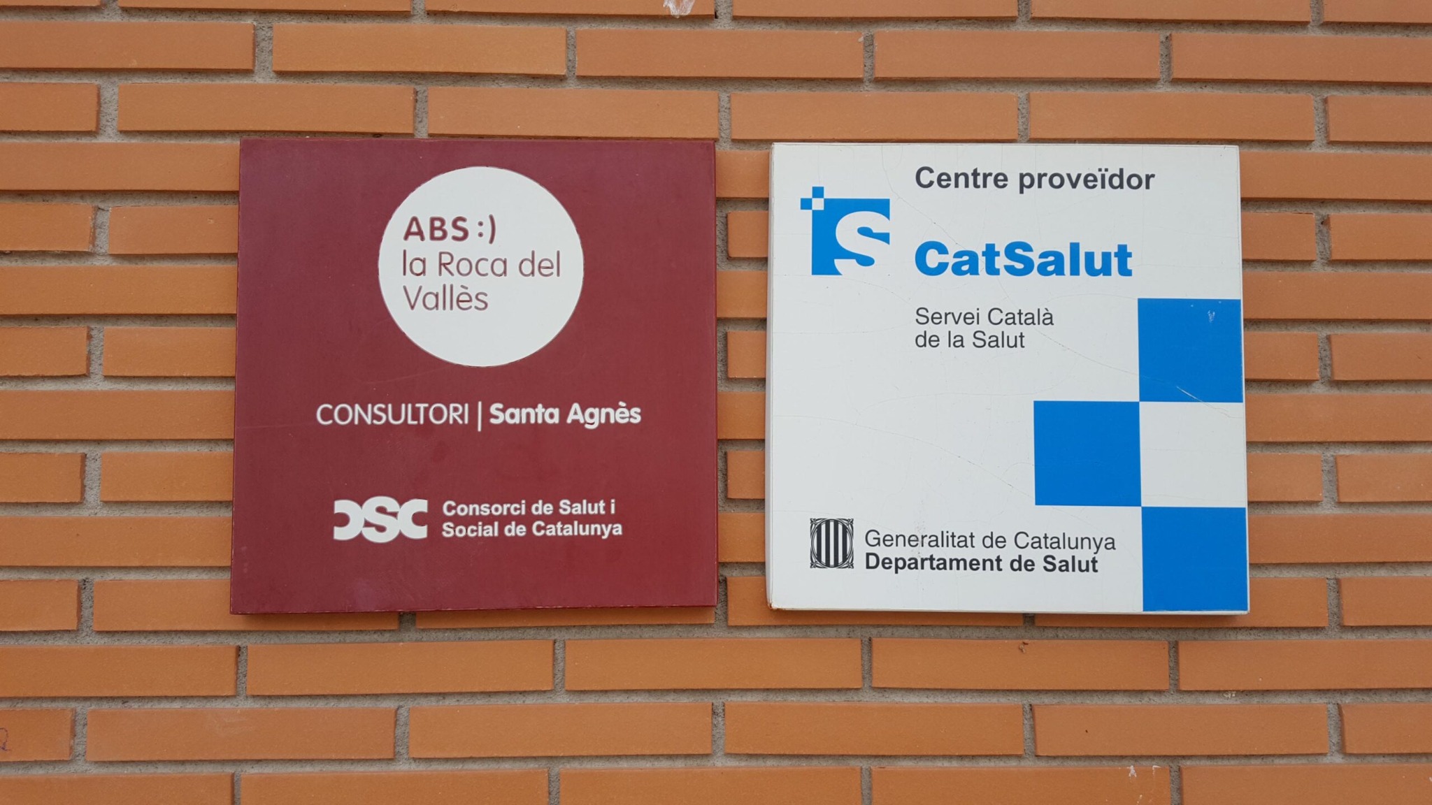 Rètols del consultori de Santa Agnès